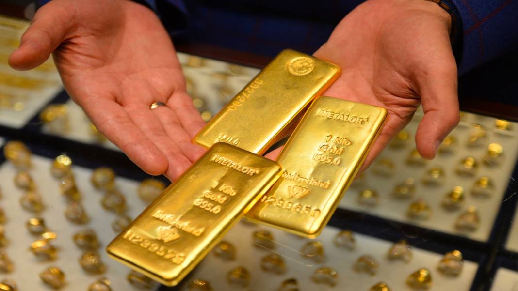 2000 liraya doğru giden gram altın neden tepetaklak düştü! Piyasaları ve yatırımcıları şoke eden olay 7
